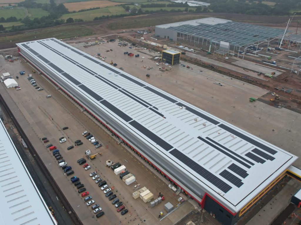 001 2 Aztec Solar design and install 7000m2 PV panel system logistics hub