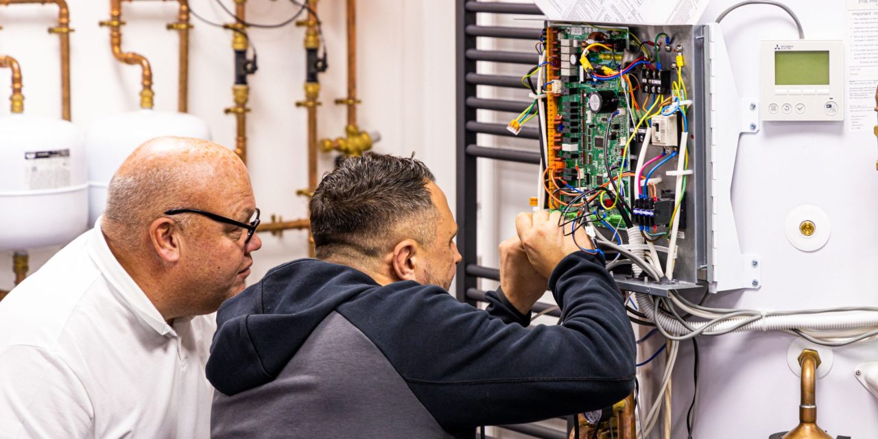 Mitsubishi Electric gains LCL Level 3 Accreditation for heat pump training