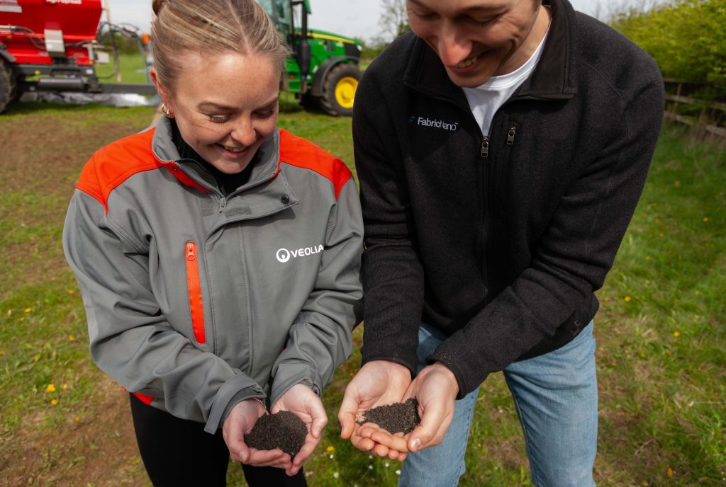 ERW Trial Bicester 12.4.24 FabricNano Veolia OATs 36a Veolia uses enzymes in trial to remove carbon dioxide with enhanced rock weathering 