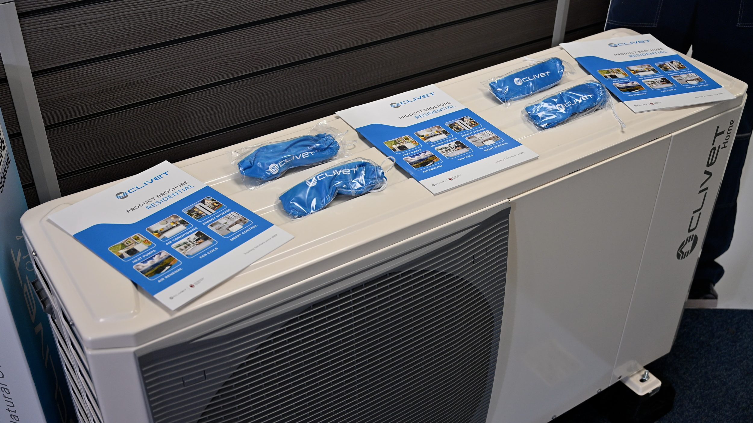 Edge Evo Brochure CLIVET, WIN A TRIP TO ROME!