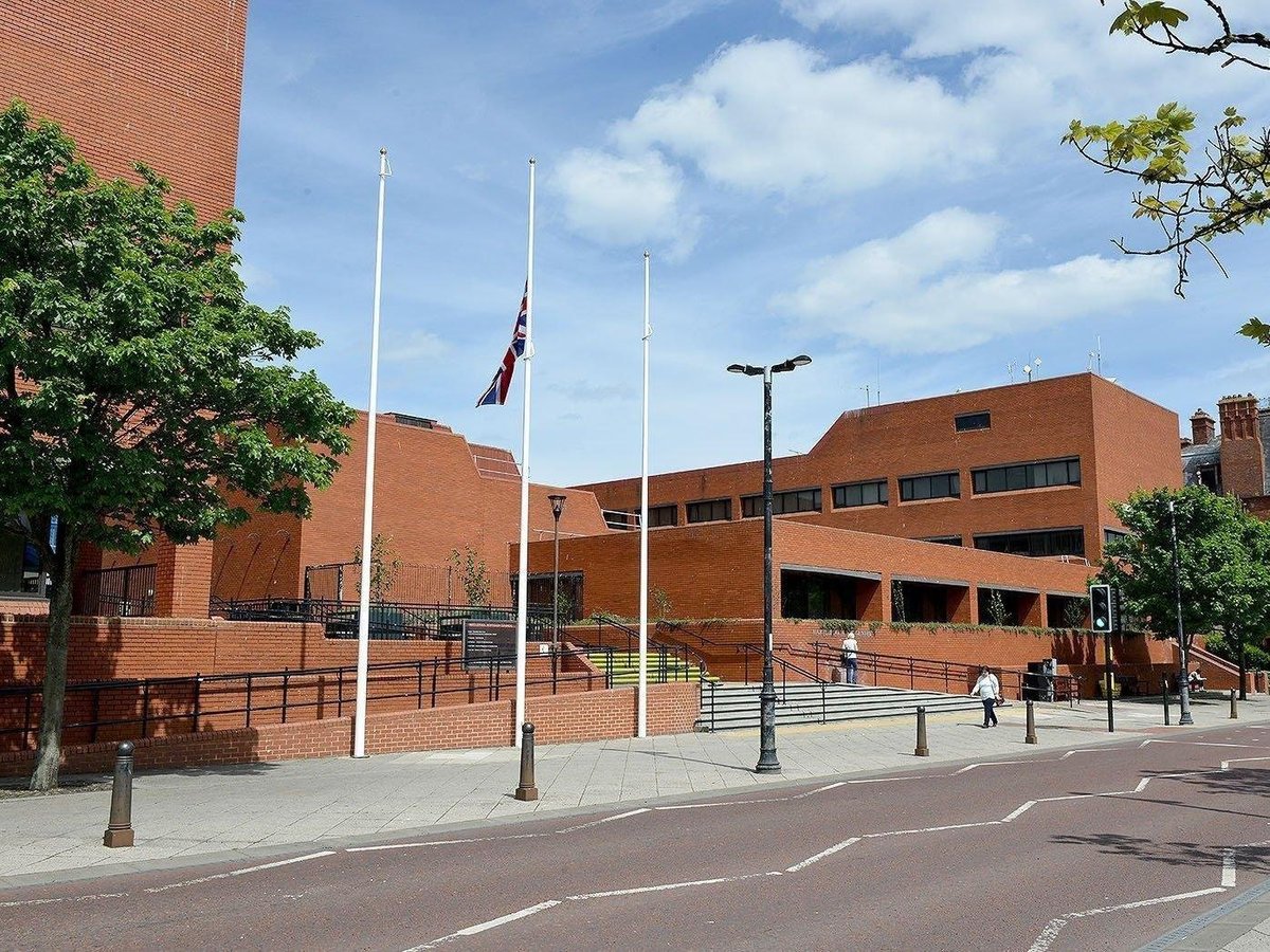 Luceco relights  Hartlepool Civic Centre