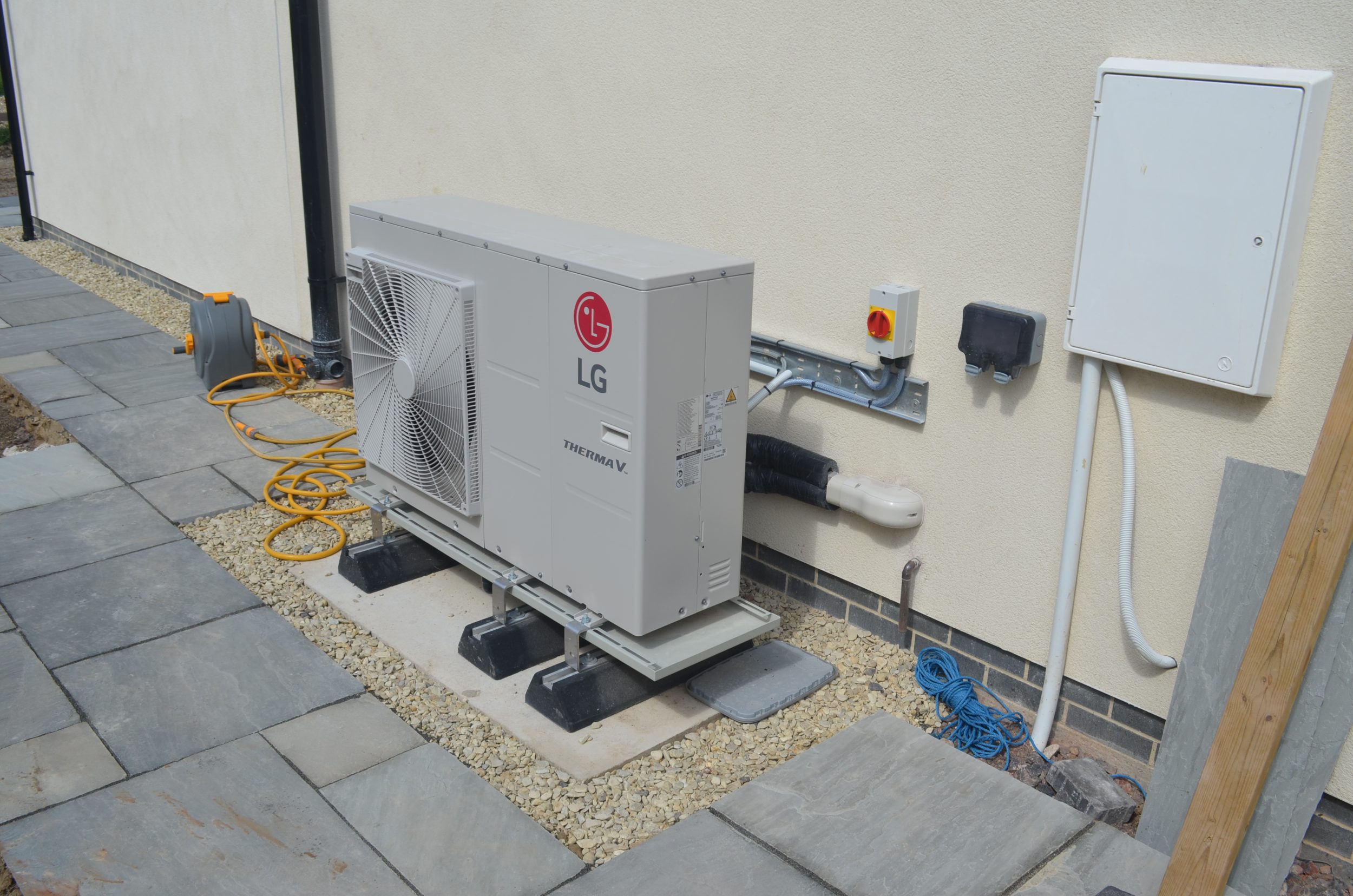 LG launches ASHP new build design service