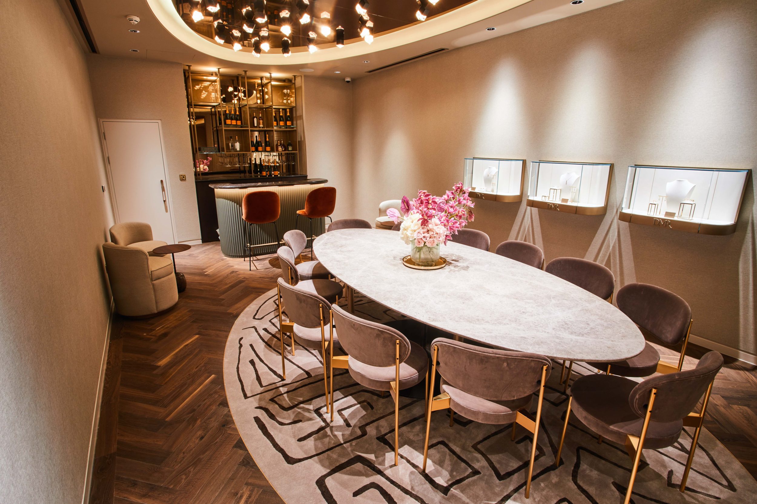 Gilberts helps create the perfect atmosphere for luxury jewellery retailing