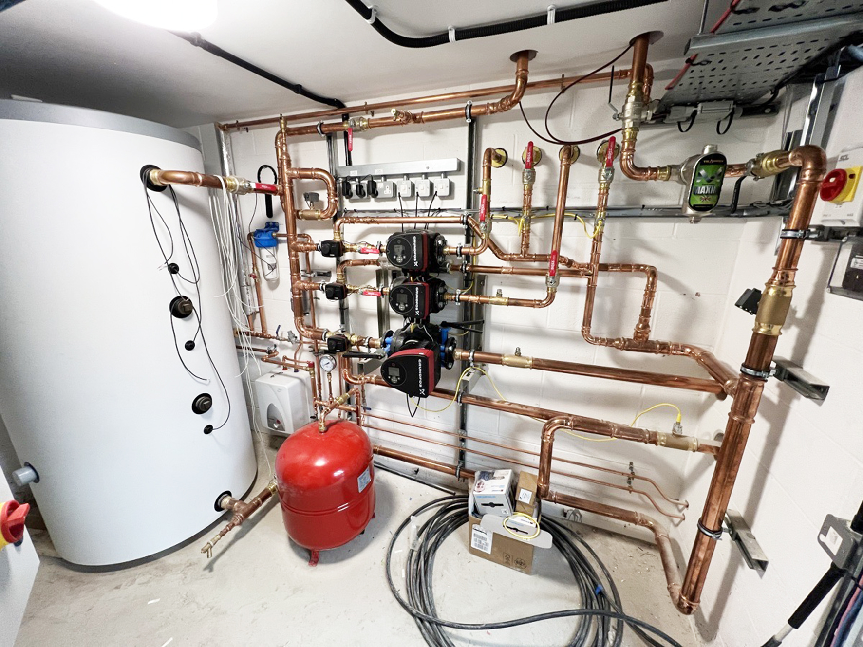 tractors copy IMS Heat Pumps relying on ESBE valves for commercial contracts